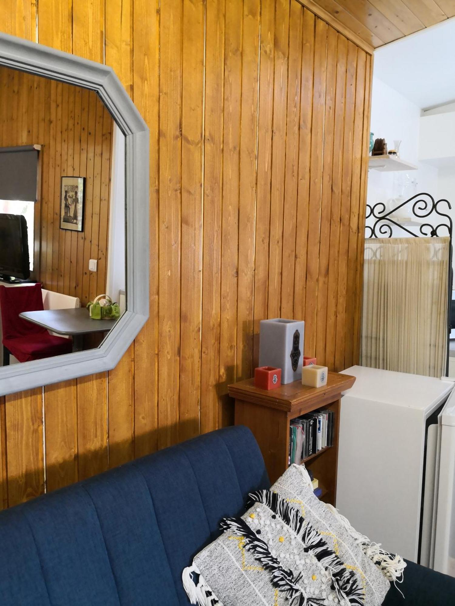 Studio With Free Parking Nice Terrace Free Wifi Connection Ginevra Esterno foto
